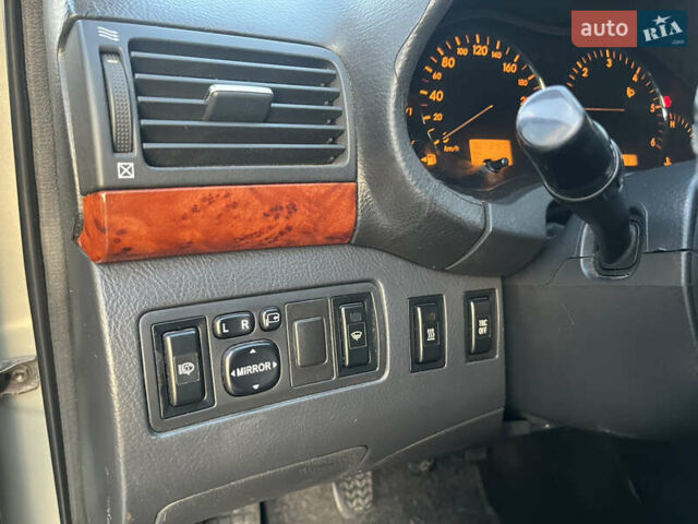 Серый Тойота Авенсис, объемом двигателя 2 л и пробегом 341 тыс. км за 4300 $, фото 36 на Automoto.ua