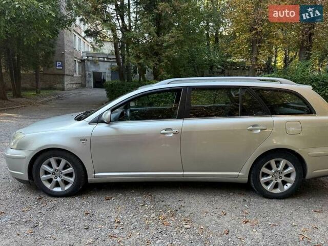 Серый Тойота Авенсис, объемом двигателя 2 л и пробегом 330 тыс. км за 4900 $, фото 7 на Automoto.ua