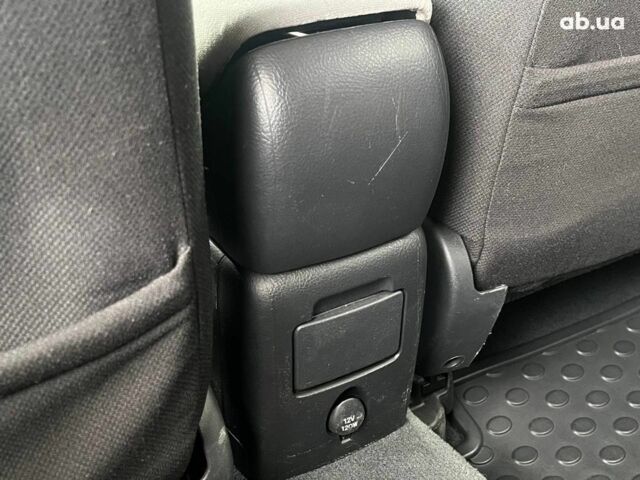 Сірий Тойота Авенсіс, об'ємом двигуна 2 л та пробігом 260 тис. км за 6190 $, фото 36 на Automoto.ua