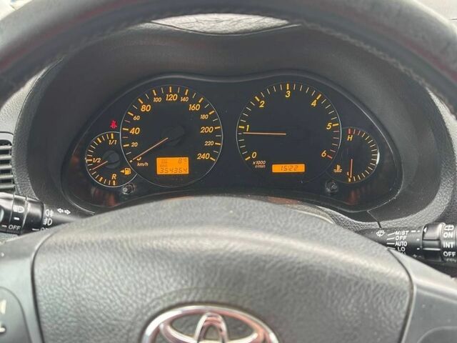 Серый Тойота Авенсис, объемом двигателя 2 л и пробегом 358 тыс. км за 2650 $, фото 1 на Automoto.ua