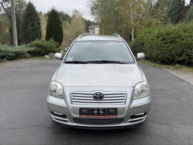 Сірий Тойота Авенсіс, об'ємом двигуна 2 л та пробігом 300 тис. км за 3290 $, фото 1 на Automoto.ua