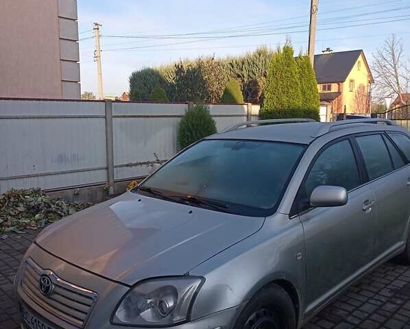 Серый Тойота Авенсис, объемом двигателя 2.01 л и пробегом 440 тыс. км за 3900 $, фото 1 на Automoto.ua