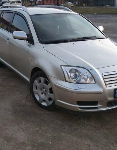 Серый Тойота Авенсис, объемом двигателя 1.6 л и пробегом 373 тыс. км за 5600 $, фото 2 на Automoto.ua