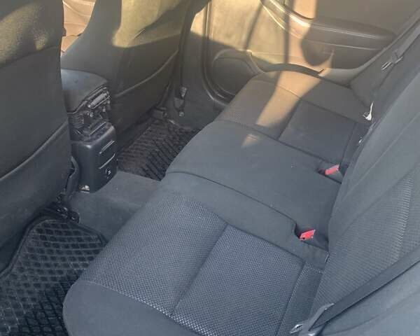 Сірий Тойота Авенсіс, об'ємом двигуна 1.8 л та пробігом 290 тис. км за 5000 $, фото 4 на Automoto.ua