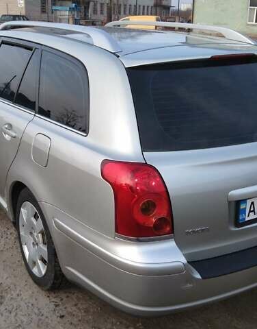 Серый Тойота Авенсис, объемом двигателя 1.6 л и пробегом 373 тыс. км за 5600 $, фото 4 на Automoto.ua
