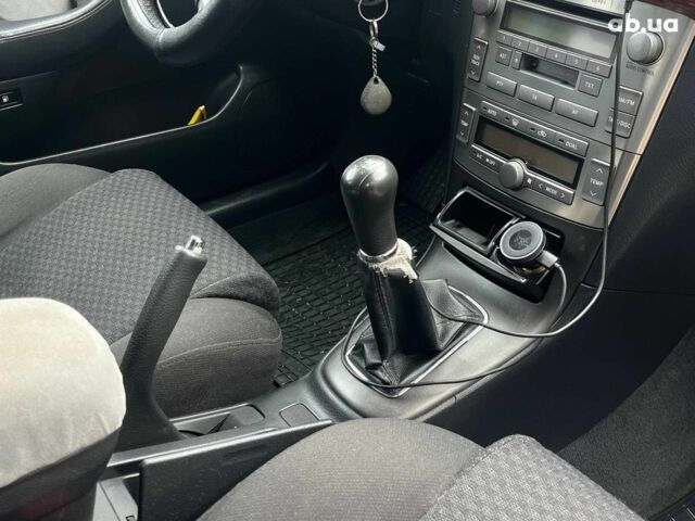 Сірий Тойота Авенсіс, об'ємом двигуна 2 л та пробігом 260 тис. км за 6190 $, фото 20 на Automoto.ua