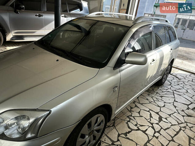 Сірий Тойота Авенсіс, об'ємом двигуна 2 л та пробігом 360 тис. км за 4599 $, фото 1 на Automoto.ua