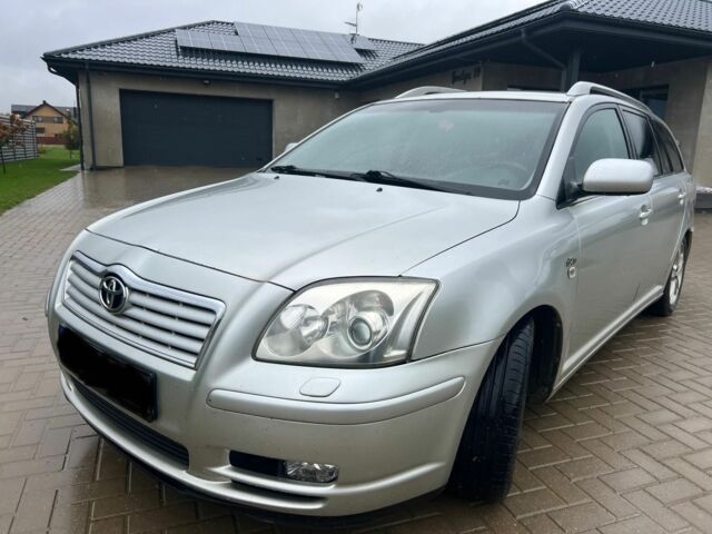 Серый Тойота Авенсис, объемом двигателя 2 л и пробегом 430 тыс. км за 2500 $, фото 1 на Automoto.ua