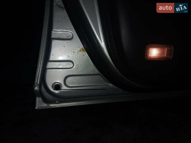 Серый Тойота Авенсис, объемом двигателя 1.8 л и пробегом 263 тыс. км за 7100 $, фото 8 на Automoto.ua