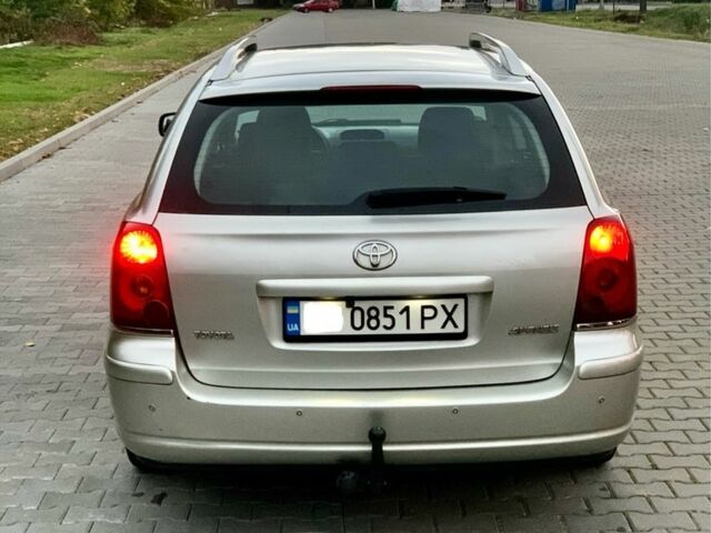 Серый Тойота Авенсис, объемом двигателя 2 л и пробегом 224 тыс. км за 4900 $, фото 7 на Automoto.ua