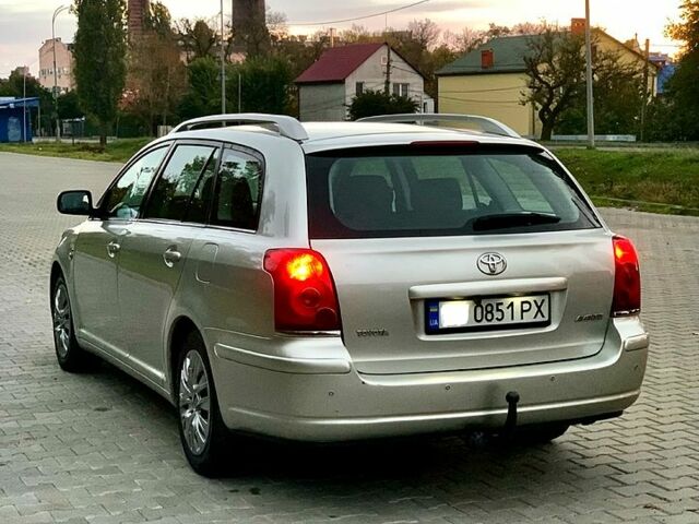 Серый Тойота Авенсис, объемом двигателя 2 л и пробегом 224 тыс. км за 4900 $, фото 4 на Automoto.ua