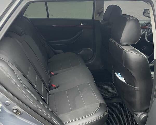 Сірий Тойота Авенсіс, об'ємом двигуна 2 л та пробігом 285 тис. км за 5200 $, фото 11 на Automoto.ua