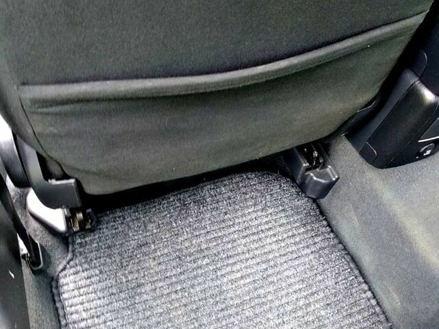 Серый Тойота Авенсис, объемом двигателя 1.8 л и пробегом 325 тыс. км за 4900 $, фото 4 на Automoto.ua