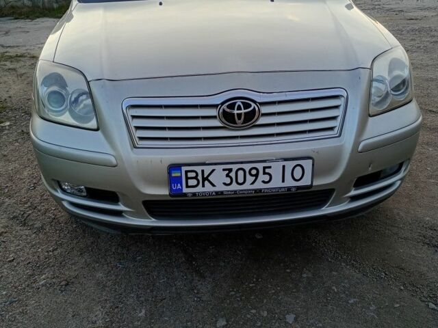 Серый Тойота Авенсис, объемом двигателя 2 л и пробегом 428 тыс. км за 4151 $, фото 3 на Automoto.ua