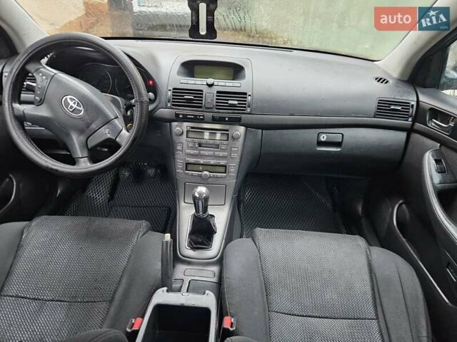 Серый Тойота Авенсис, объемом двигателя 2 л и пробегом 312 тыс. км за 4400 $, фото 27 на Automoto.ua