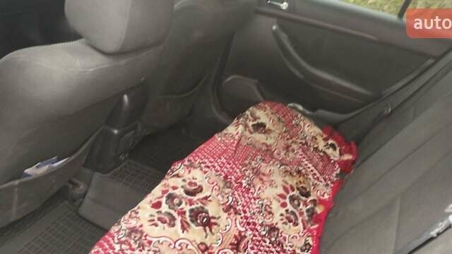 Сірий Тойота Авенсіс, об'ємом двигуна 1.79 л та пробігом 240 тис. км за 7200 $, фото 1 на Automoto.ua