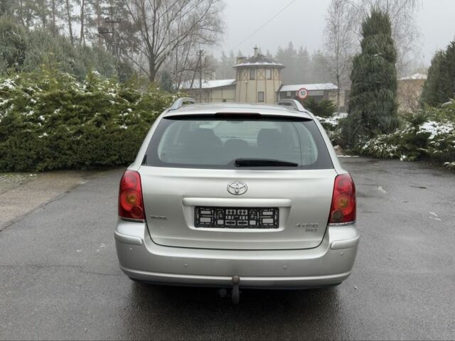 Серый Тойота Авенсис, объемом двигателя 2 л и пробегом 300 тыс. км за 3390 $, фото 5 на Automoto.ua