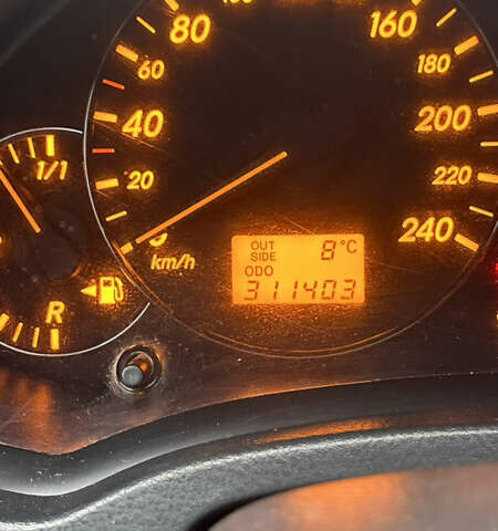 Сірий Тойота Авенсіс, об'ємом двигуна 1.8 л та пробігом 311 тис. км за 6100 $, фото 8 на Automoto.ua