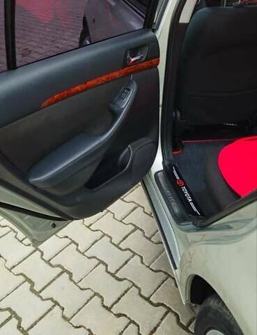 Серый Тойота Авенсис, объемом двигателя 1.79 л и пробегом 282 тыс. км за 4150 $, фото 7 на Automoto.ua