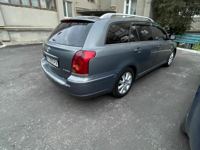 Серый Тойота Авенсис, объемом двигателя 2 л и пробегом 375 тыс. км за 4850 $, фото 2 на Automoto.ua