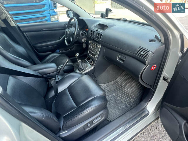 Серый Тойота Авенсис, объемом двигателя 2 л и пробегом 272 тыс. км за 4800 $, фото 21 на Automoto.ua