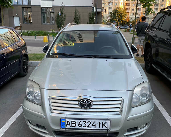 Сірий Тойота Авенсіс, об'ємом двигуна 1.6 л та пробігом 285 тис. км за 5600 $, фото 1 на Automoto.ua