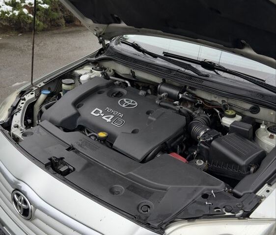 Серый Тойота Авенсис, объемом двигателя 2 л и пробегом 300 тыс. км за 3390 $, фото 11 на Automoto.ua