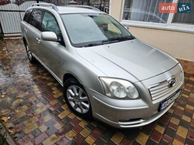 Серый Тойота Авенсис, объемом двигателя 2 л и пробегом 312 тыс. км за 4400 $, фото 1 на Automoto.ua