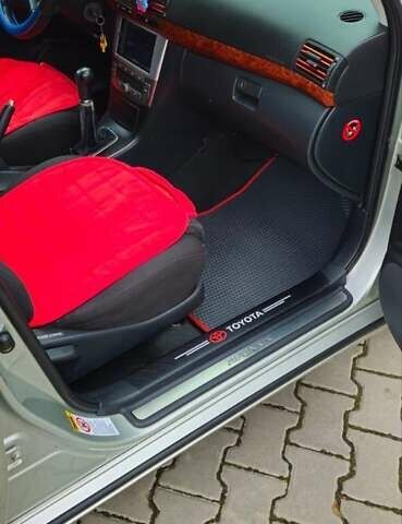 Серый Тойота Авенсис, объемом двигателя 1.79 л и пробегом 282 тыс. км за 4150 $, фото 8 на Automoto.ua