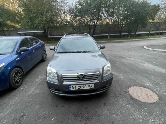 Серый Тойота Авенсис, объемом двигателя 2 л и пробегом 375 тыс. км за 4850 $, фото 3 на Automoto.ua