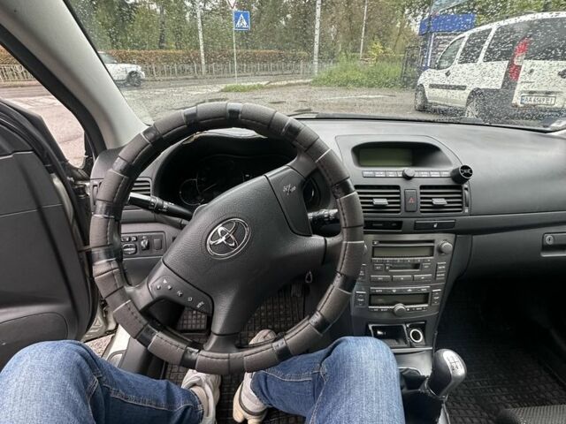 Серый Тойота Авенсис, объемом двигателя 2 л и пробегом 300 тыс. км за 2900 $, фото 19 на Automoto.ua