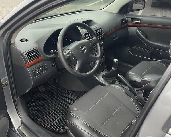 Сірий Тойота Авенсіс, об'ємом двигуна 2 л та пробігом 285 тис. км за 5200 $, фото 13 на Automoto.ua