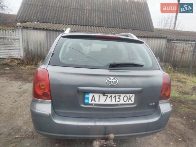 Серый Тойота Авенсис, объемом двигателя 2 л и пробегом 395 тыс. км за 5250 $, фото 2 на Automoto.ua