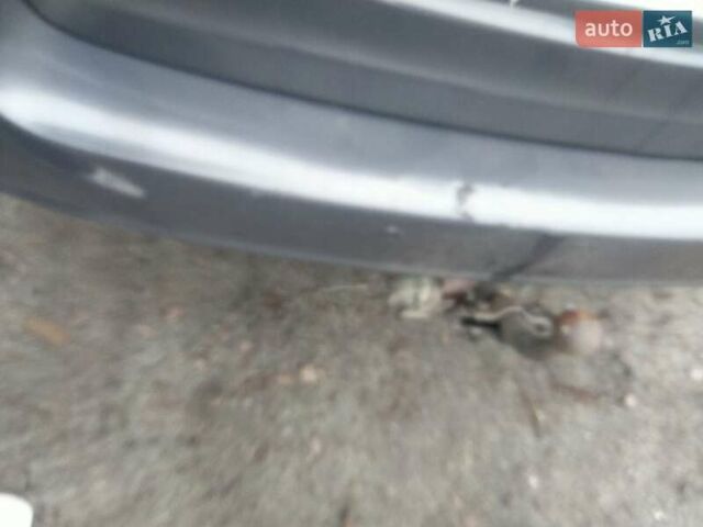 Серый Тойота Авенсис, объемом двигателя 2 л и пробегом 395 тыс. км за 5250 $, фото 4 на Automoto.ua