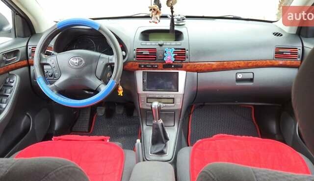 Сірий Тойота Авенсіс, об'ємом двигуна 1.8 л та пробігом 260 тис. км за 4499 $, фото 5 на Automoto.ua