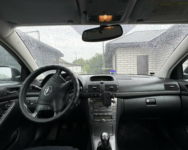 Серый Тойота Авенсис, объемом двигателя 2 л и пробегом 251 тыс. км за 5300 $, фото 10 на Automoto.ua