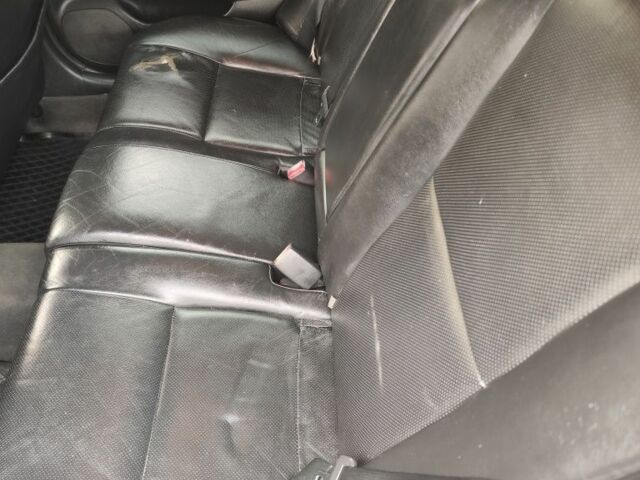 Серый Тойота Авенсис, объемом двигателя 2 л и пробегом 430 тыс. км за 2500 $, фото 6 на Automoto.ua