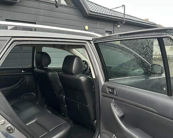 Серый Тойота Авенсис, объемом двигателя 2 л и пробегом 251 тыс. км за 5300 $, фото 9 на Automoto.ua