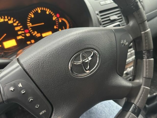 Серый Тойота Авенсис, объемом двигателя 2 л и пробегом 300 тыс. км за 2900 $, фото 22 на Automoto.ua