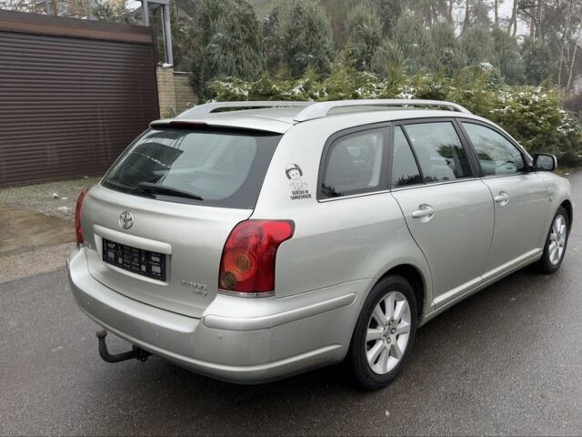 Серый Тойота Авенсис, объемом двигателя 2 л и пробегом 300 тыс. км за 3390 $, фото 4 на Automoto.ua