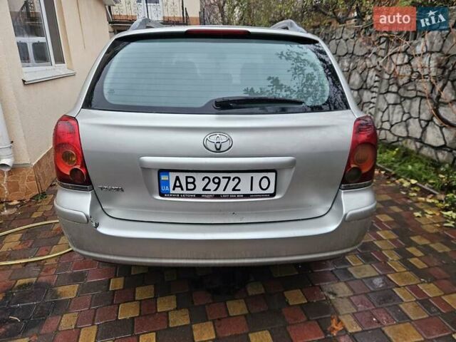 Серый Тойота Авенсис, объемом двигателя 2 л и пробегом 312 тыс. км за 4400 $, фото 4 на Automoto.ua