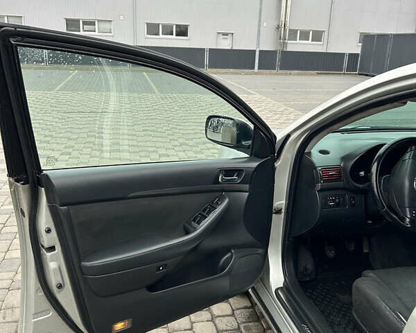 Сірий Тойота Авенсіс, об'ємом двигуна 2 л та пробігом 258 тис. км за 4950 $, фото 8 на Automoto.ua