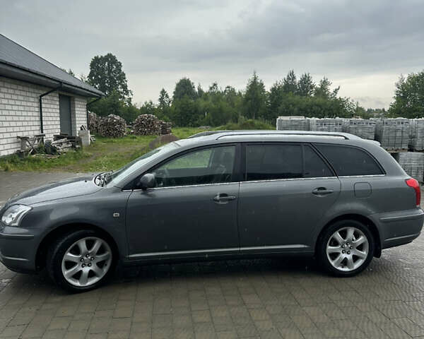 Серый Тойота Авенсис, объемом двигателя 2 л и пробегом 251 тыс. км за 5300 $, фото 3 на Automoto.ua