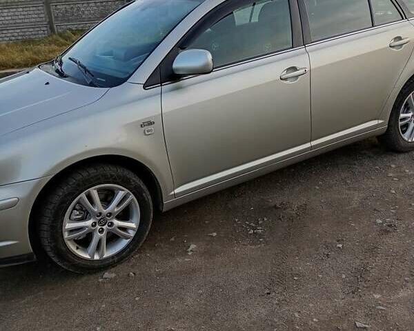 Серый Тойота Авенсис, объемом двигателя 2 л и пробегом 428 тыс. км за 4151 $, фото 7 на Automoto.ua