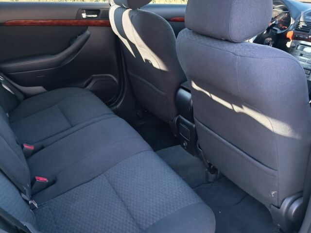 Серый Тойота Авенсис, объемом двигателя 2 л и пробегом 294 тыс. км за 5000 $, фото 6 на Automoto.ua