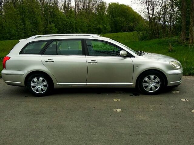 Серый Тойота Авенсис, объемом двигателя 1.8 л и пробегом 325 тыс. км за 4900 $, фото 6 на Automoto.ua