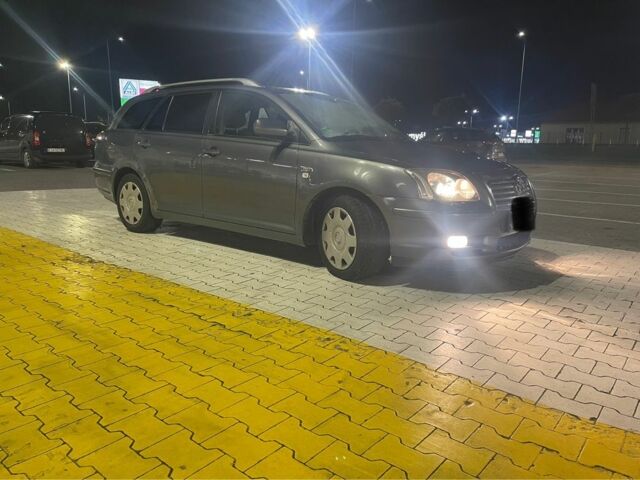 Серый Тойота Авенсис, объемом двигателя 2 л и пробегом 304 тыс. км за 1950 $, фото 2 на Automoto.ua