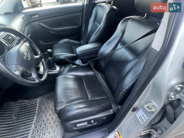 Серый Тойота Авенсис, объемом двигателя 2 л и пробегом 272 тыс. км за 4800 $, фото 14 на Automoto.ua