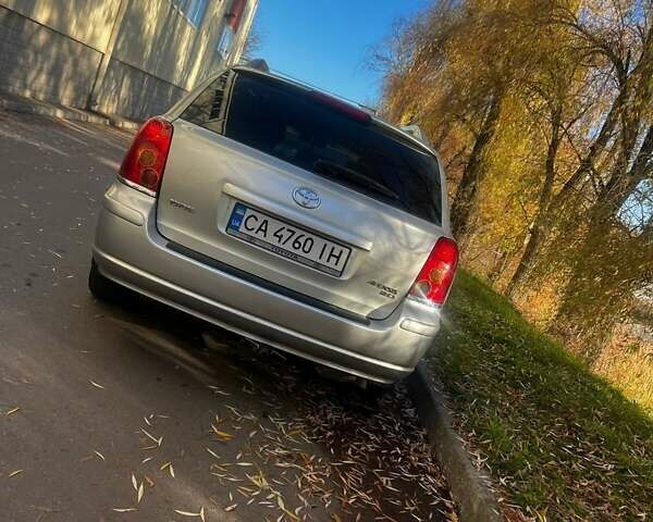 Серый Тойота Авенсис, объемом двигателя 2 л и пробегом 350 тыс. км за 4500 $, фото 8 на Automoto.ua