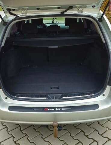 Серый Тойота Авенсис, объемом двигателя 1.79 л и пробегом 282 тыс. км за 4150 $, фото 9 на Automoto.ua